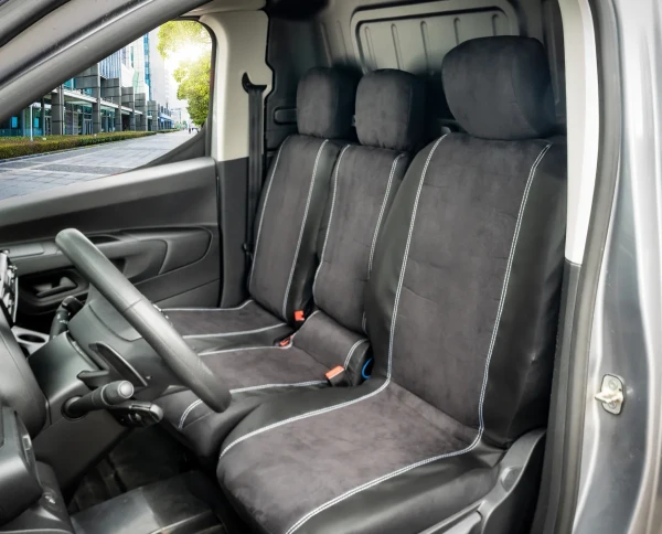 z4l-sitzbezuege-passend-fuer-citroen-berlingo-furgon-ab-2019-bis-2023-3-sitzer-velourimitat-mit-kunstleder-schwarz-weiss-king.webp