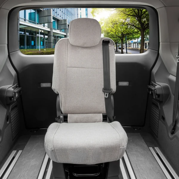 massgefertigte-sitzbezuege-geeignet-fuer-vw-t7-multivan-ab-2021-1-sitzer-2-3reihe-len-beige-gewebe-mit-klassischer-webstruktur-rueckenlehne-mit-oeffnung-fuer-den-klapptisch~2.webp